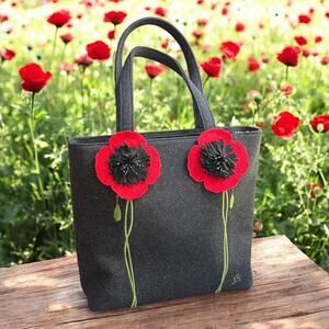 Lulu Guinness Charcoal Gray Wool Blend Felt Red Beaded Poppy Tote Embroidered